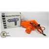 Image 1 : HEAT GUN PAINT STRIPPER & BLACK AND DECKER WORK