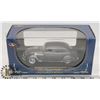 Image 1 : 1936 CHRYSLER AIRFLOW DIE CAST