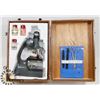 Image 1 : VINTAGE WACO MICROSCOPE IN CASE