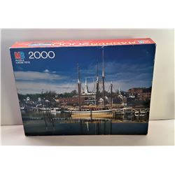 21)  FACTORY SEALED 2000 PCE PUZZLE