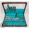 Image 1 : ESTATE FLATWARE SET IN WOOD CASE