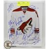 Image 1 : ARIZONA COYOTES TEAM SIGNED PICTURE