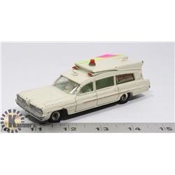 DINKY TOYS SUPERIOR CRITERION AMBULANCE 1961