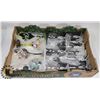 Image 1 : LARGE FLAT W/11-PC CRYSTAL GLASSES & 4-PC
