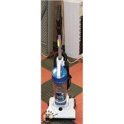 BISSEL AEROSWIFT VACUUM