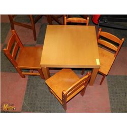 CHILDS SOLID WOOD TABLE (27"X27"X18") W/ 4 CHAIRS