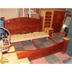 PINE KING SIZE BEDROOM SUITE INCL 2 SIDE TABLES
