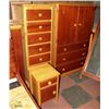 Image 4 : PINE KING SIZE BEDROOM SUITE INCL 2 SIDE TABLES