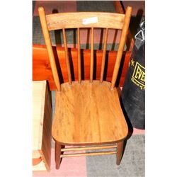 SOLID WOOD SIDECHAIR