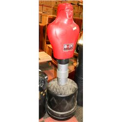 BODY SCULPTURE PUNCHING MAN