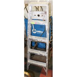 5FT ALUMINUM LADDER