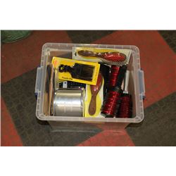 SMALL TOTE OF HAIR BRUSHES