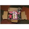Image 1 : BOX OF ARTIFICIAL HAIR
