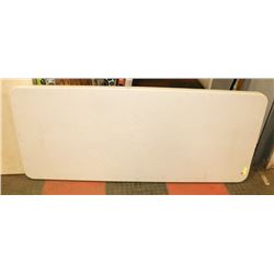 FOLDING PLASTIC TABLE 6' X 30"