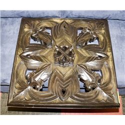 27 X 27 SOLID WOOD DECORATIVE WALL PLAQUE