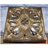 Image 1 : 27 X 27 SOLID WOOD DECORATIVE WALL PLAQUE