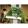 Image 1 : ARTIFICIAL PLANT