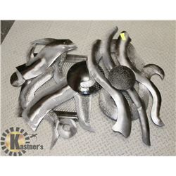 LOT OF 2 WALL HANGINGS