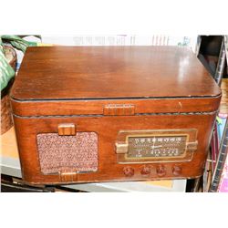 1940S MARCONI ANTIQUE RADIO & TURN TABLE (POWERS