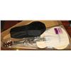 Image 1 : NEW GUITAR WITH SOFT CASE / STRAP / &