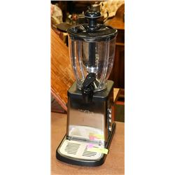 VILLAWARE BLACK & STAINLESS STEEL