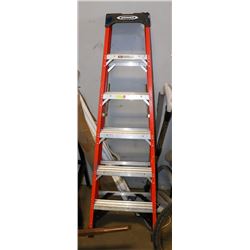 FIBREGLASS 6FT STEP LADDER.