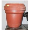 Image 1 : LOT OF 5 HEAVY DUTY PLASTIC PLANTERS