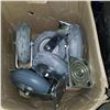 Image 2 : BOX OF HEAVY DUTY CASTORS
