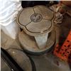 Image 3 : 2 STEP STOOLS