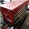 Image 1 : RED TOOL BOX W/ CONTENTS