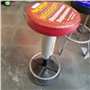 Image 2 : MONROE SHOP STOOL