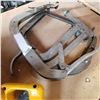 Image 2 : TWO LARGE AUTO CLAMPS