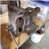 Image 2 : LARGE HEAVY DUTY GREY VICE