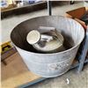 Image 1 : ROUND GALVANIZED TUB/WATER CAN