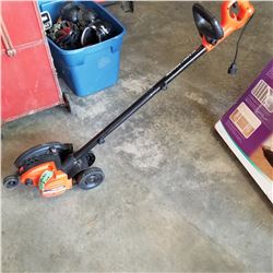 ELECTRIC BLACK AND DECKER EDGER