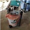 Image 1 : RIGID SHOP VAC AND CHARGE MASTER