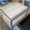 Image 3 : 2 TABLE TOP SHOWCASES