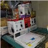 Image 1 : LARGE LOT OF KITCHEN APPLIANCES