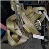 Image 2 : CRATE OF TIE DOWN STRAPS AND 3 FOLDING SAWHORSES