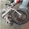 Image 1 : GIANT HALFWAY FOLDING BIKE