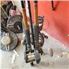 Image 3 : LOT OF 3 FISHIG ROADS, FISHING NET, AND ANCHOR