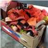Image 1 : TRAY OF HI VIS VESTS AND SAFETY HARNESS