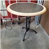 Image 2 : BISTRO TABLE