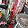Image 1 : 2 BUNDLES OF GARDEN TOOLS