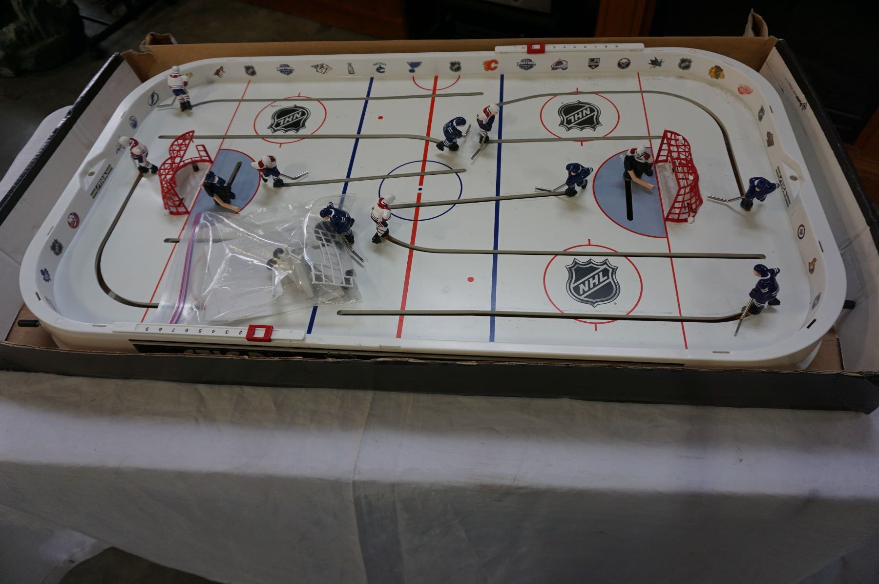 STIGA NHL STANLEY CUP TABLE TOP HOCKEY GAME