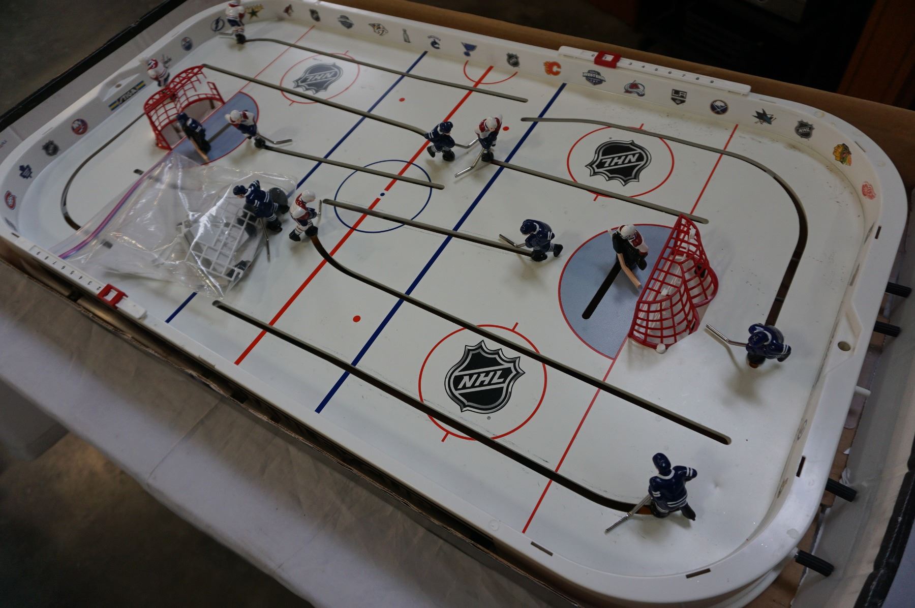 STIGA NHL STANLEY CUP TABLE TOP HOCKEY GAME