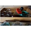Image 3 : 3 COFFEE POTS, SCALE, WOOD CRATES, GLASS MASON JARS, AND KITCHEN ITEMS