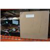 Image 1 : 2 BOXES OF NEW BAG ACCESSORIES ON RETAIL DISPLAY STANDS