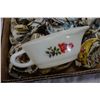 Image 2 : 1960 MILK GLASS W/ ROSES SERVING PLATES AND CUPS