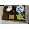 Image 1 : TEAPOT AND CANNISTERS